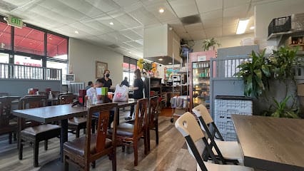 Banh Cuon Tay Ho - Vietnamese Restaurant