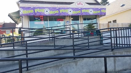 Cafe La Vie