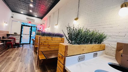 Lucy's Vietnamese - 649 Grand St