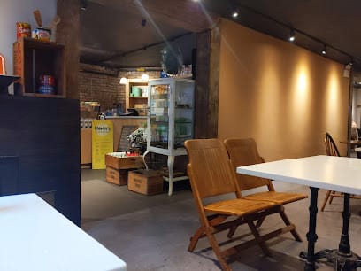 Mama's Cupboard - Vietnamese Restaurant