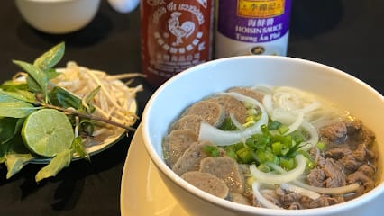 New Moon Restaurant - Vietnamese Restaurant