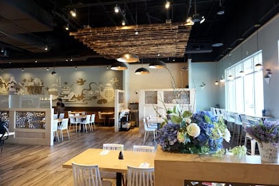 Pho 813 - Vietnamese Restaurant
