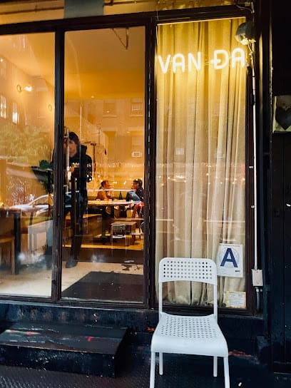 Van Đa - Vietnamese Restaurant